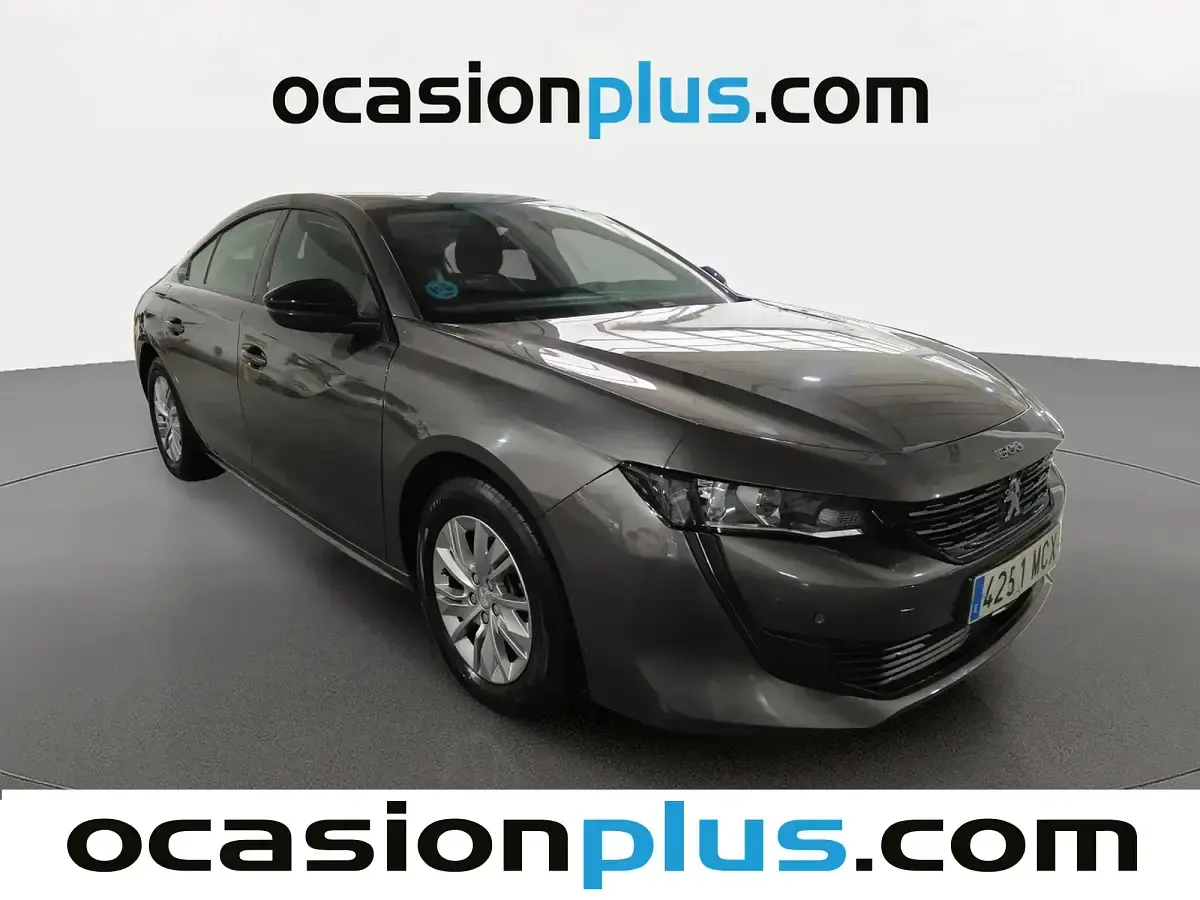 Usado Peugeot 508 Active 131 CV (96 kW) 2022 Gris / plata Berlina