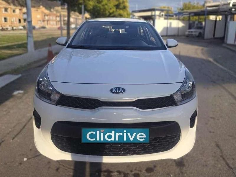 Usado Kia Rio 84 CV (61 kW) 2019 Blanco Utilitario