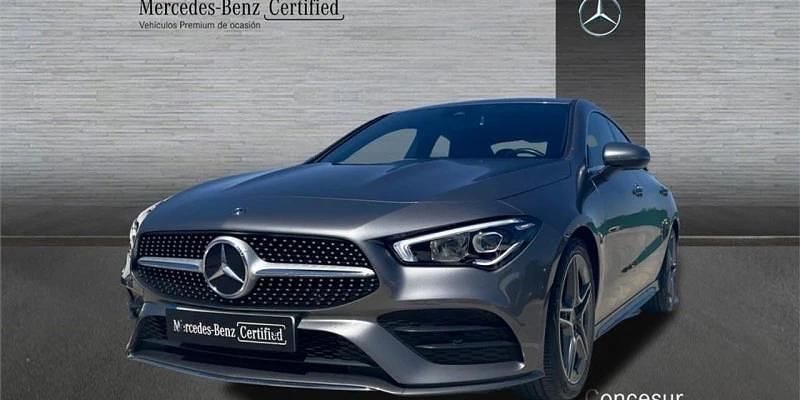 Gris Usado 2022 Mercedes CLA200 Berlina | 34.500 € (Un poco caro) - Imagen 1/4