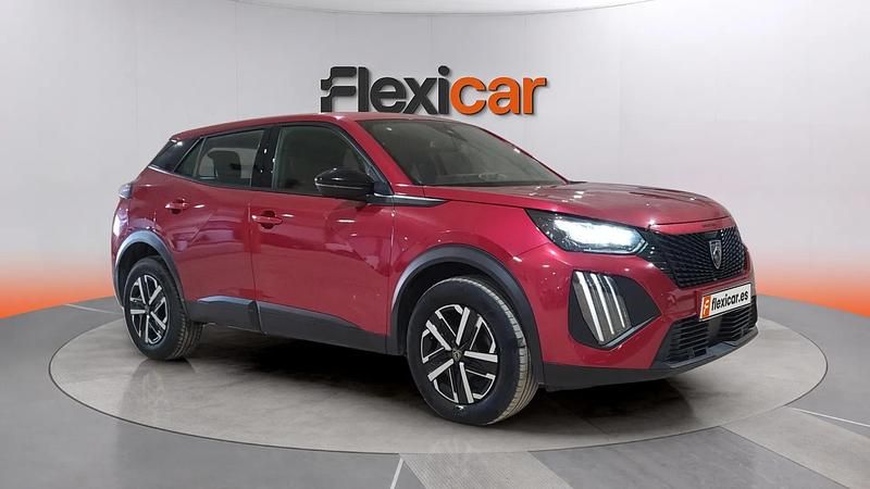 Usado Peugeot 2008 Active 101 CV (74 kW) 2023 Rojo SUV