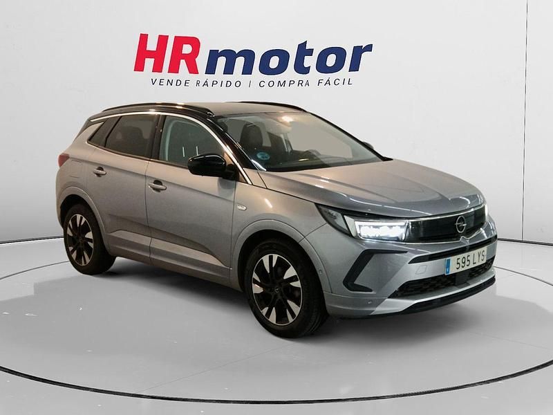Gris Usado 2022 Opel Grandland X Ultimate SUV | 17.590 € (Un poco caro) - Imagen 1/4