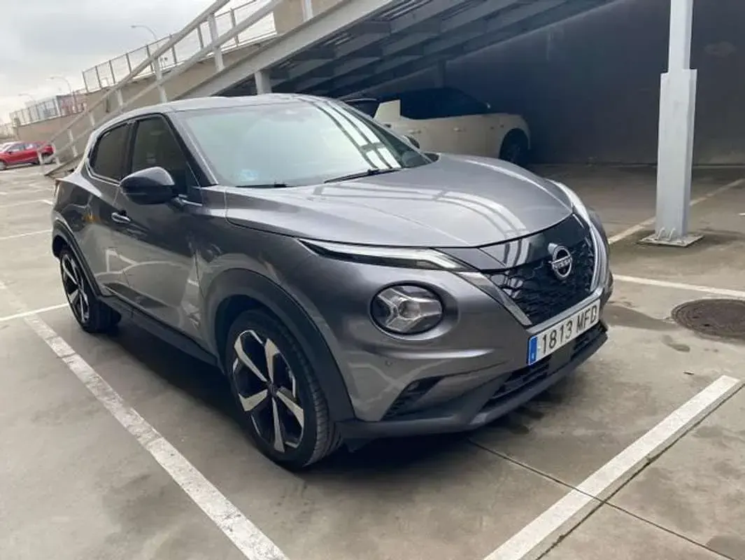 Usado Nissan Juke Tekna 143 CV (105 kW) 2023 Gris SUV
