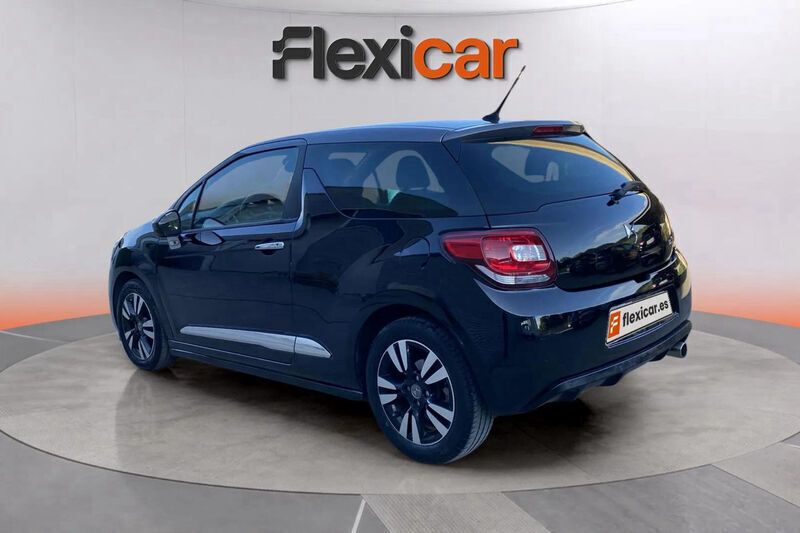 Usado DS Automobiles DS3 110 CV (80 kW) 2015 Negro Berlina