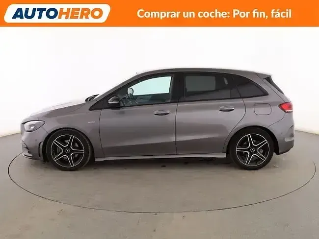 Usado Mercedes B200 AMG line 150 CV (110 kW) 2021 Gris Utilitario