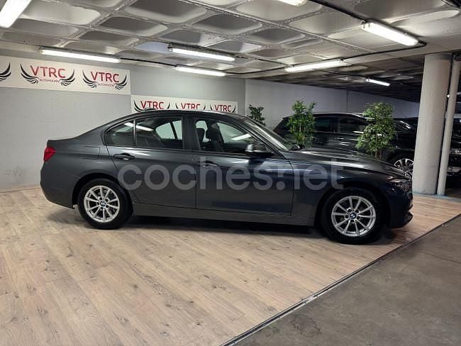 Usado BMW 318 Comfort Edition 151 CV (111 kW) 2019 Gris Berlina