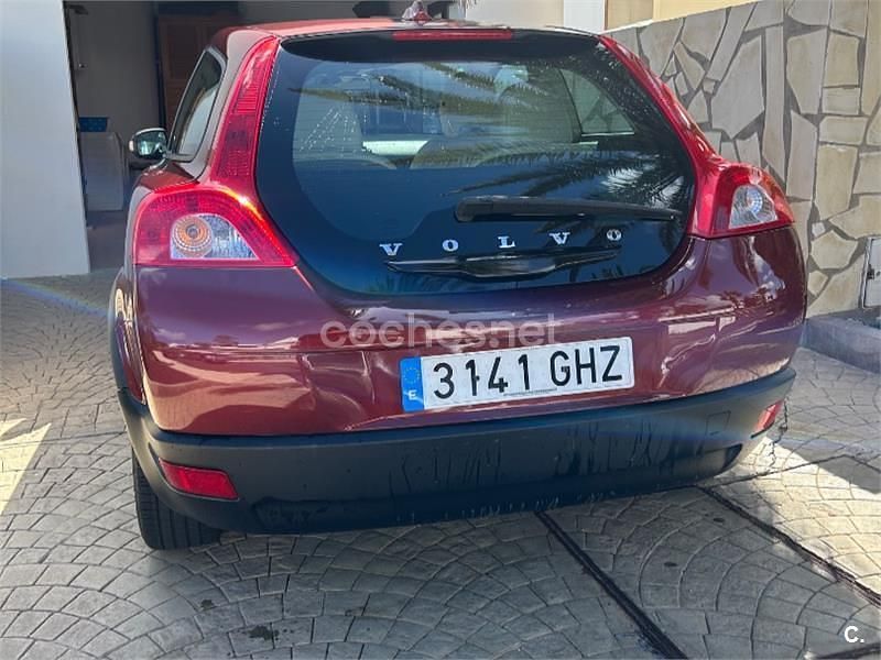 Usado Volvo C30 Momentum 145 CV (106 kW) 2008 Granate Utilitario