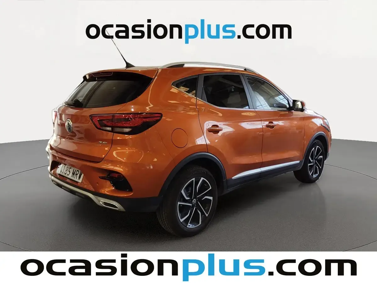 Usado MG ZS Luxury 111 CV (81 kW) 2024 Naranja SUV