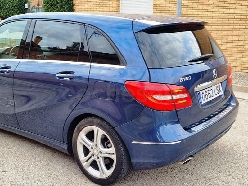Usado Mercedes B180 109 CV (80 kW) 2012 Azul Utilitario