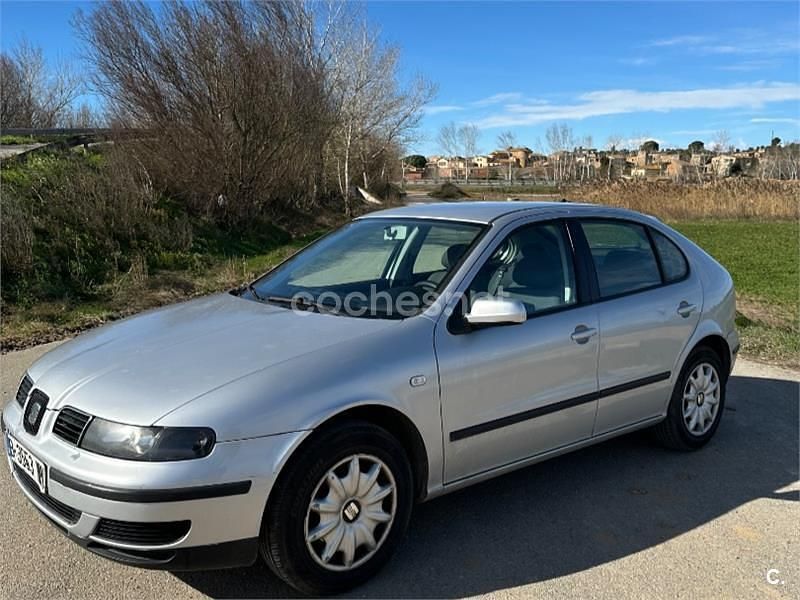 Usado Seat Leon Stella 110 CV (80 kW) 2000 Gris / plata Berlina