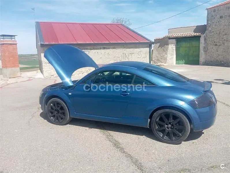Begagnad Audi TT 180 HK (132 kW) 1999 Blå Sportkupé