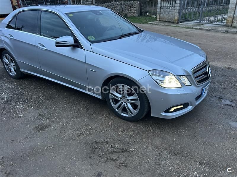 Usado Mercedes E350 Avantgarde 211 CV (155 kW) 2009 Gris / plata Berlina