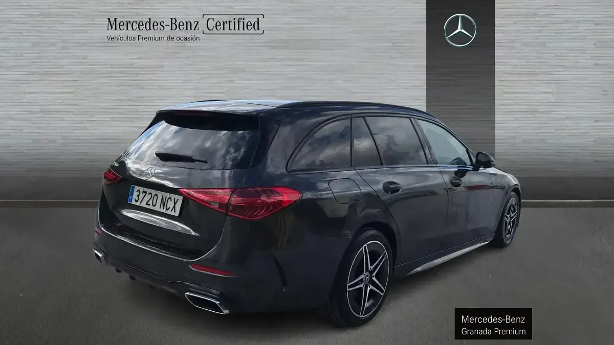 Usado Mercedes C220 200 CV (147 kW) 2025 Gris grafito Familiar