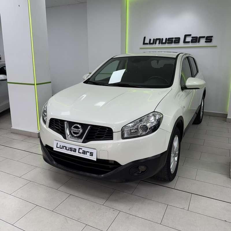 Plateado Usado 2013 Nissan Qashqai Acenta SUV | 11.490 € (Precio justo) - Imagen 1/4
