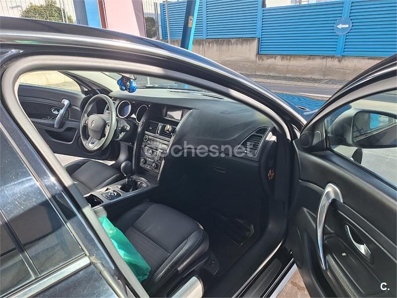 Usado Renault Latitude Privilege 150 CV (110 kW) 2011 Negro Berlina