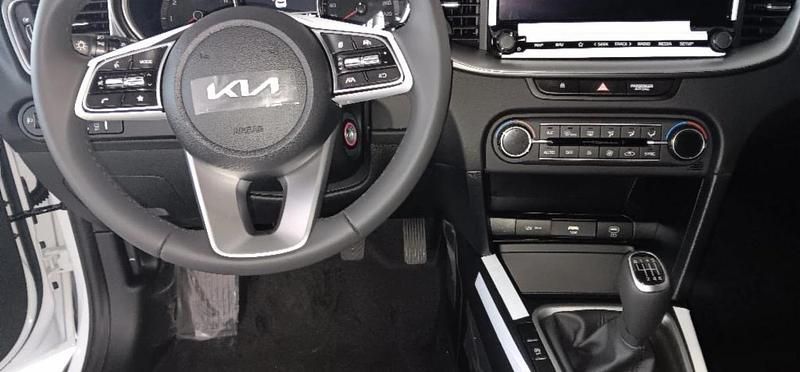 Nuevo Kia XCeed 116 CV (85 kW) 2025 Blanco SUV