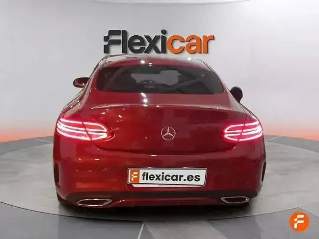 Używany Mercedes C220 170 KM (125 kW) 2016 Czerwony Coupe