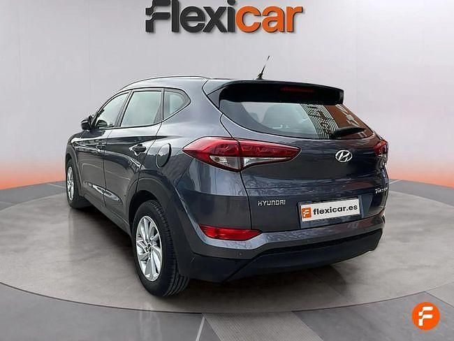 Usado Hyundai Tucson 115 CV (84 kW) 2017 Gris / plata SUV