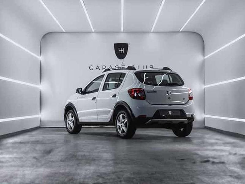 Occasion Dacia Sandero Stepway 90 ch (66 kW) 2015 Blanc Citadine