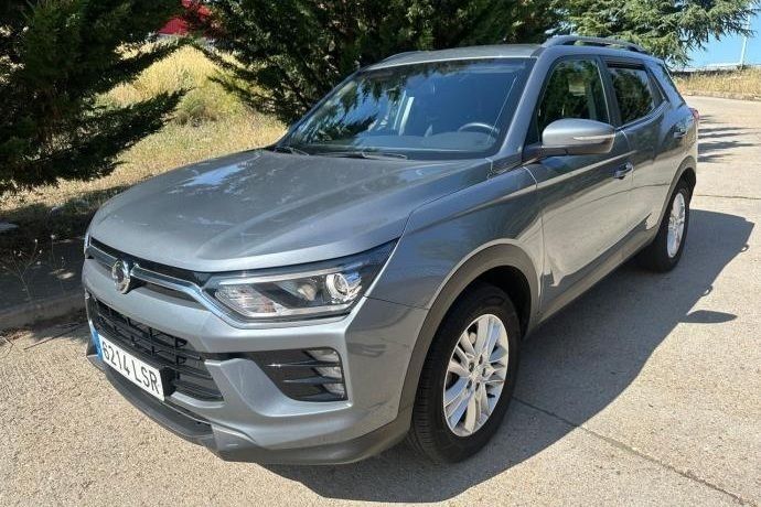 Gris Usado 2021 Ssangyong (KGM) Korando SUV | 17.900 € (Precio justo) - Imagen 1/4