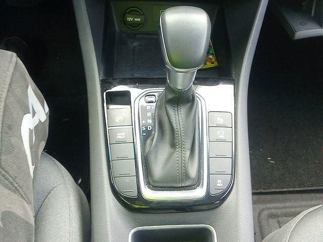 Usado Hyundai Ioniq 141 CV (103 kW) 2020 Blanco Utilitario