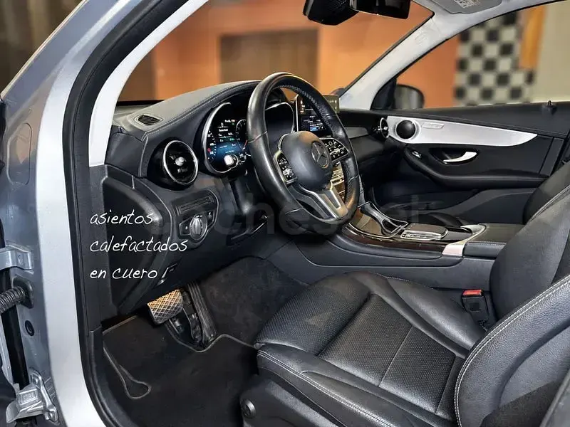 Usado Mercedes GLC300e 320 CV (235 kW) 2022 Gris / plata SUV