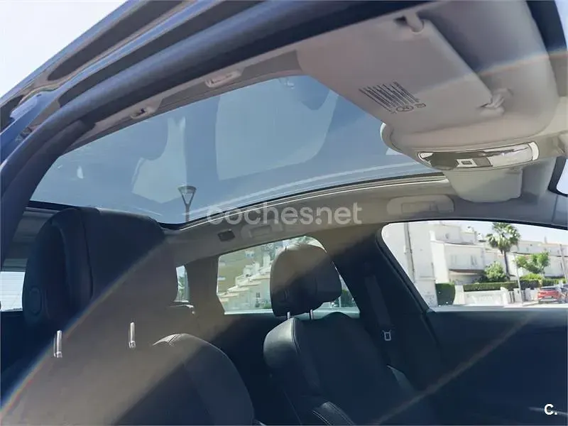 Usado Peugeot 508 SW Allure 140 CV (102 kW) 2014 Negro Familiar