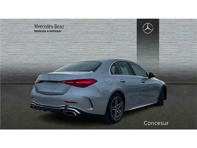 Usado Mercedes C200 AMG line 163 CV (119 kW) 2023 Plateado Berlina