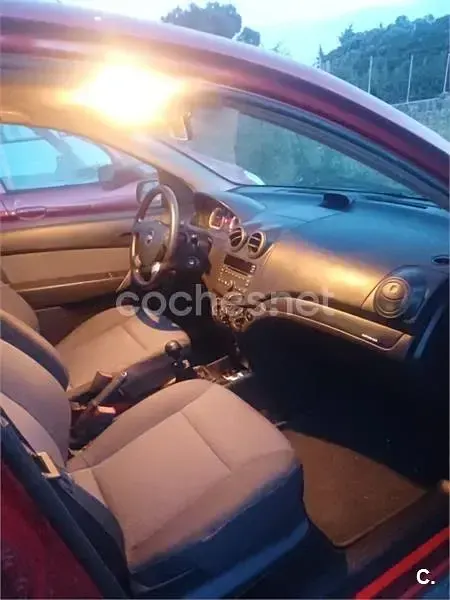 Usado Chevrolet Aveo LS 101 CV (74 kW) 2010 Rojo Berlina