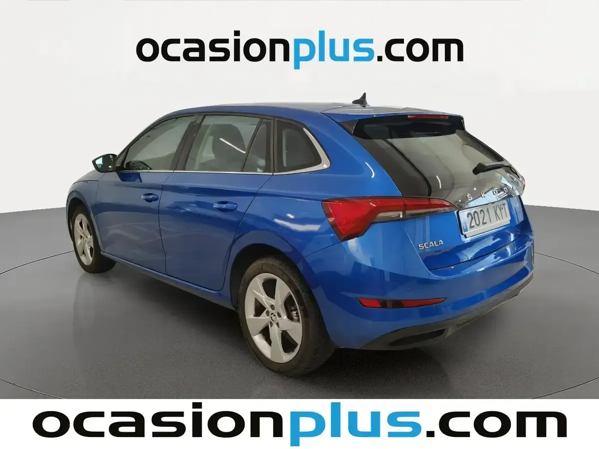 Usado Skoda Scala Ambition 115 CV (84 kW) 2019 Azul Utilitario