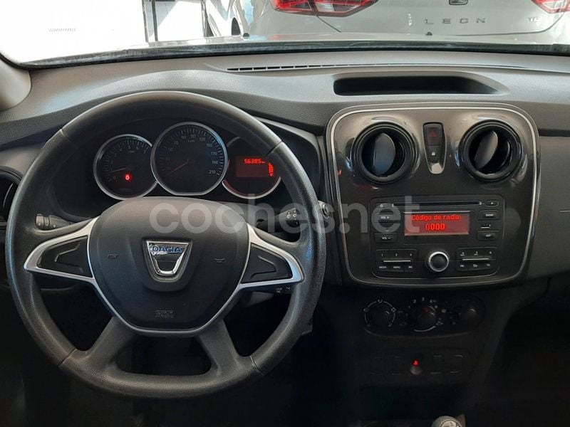 Usado Dacia Sandero Ambiance 75 CV (55 kW) 2017 Blanco Utilitario