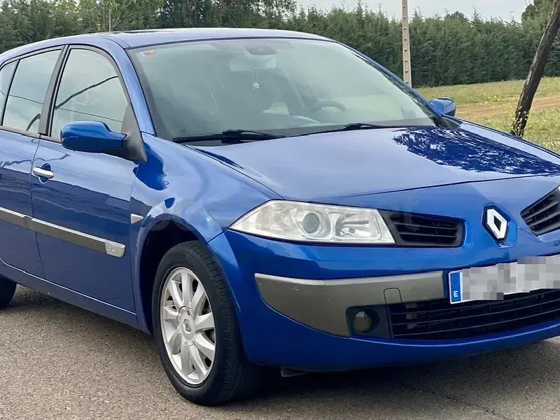 Usado Renault Mégane Dynamique 85 CV (62 kW) 2006 Azul Berlina