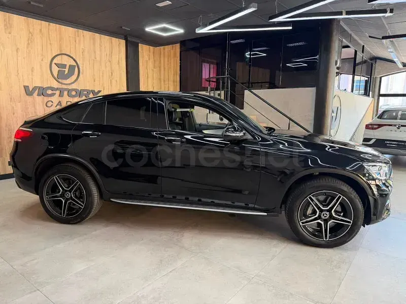 Usado Mercedes GLC300e 320 CV (235 kW) 2022 Negro SUV