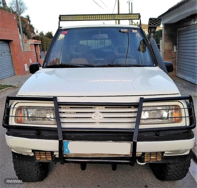 Usado Suzuki Vitara 80 CV (58 kW) 1989 Blanco SUV