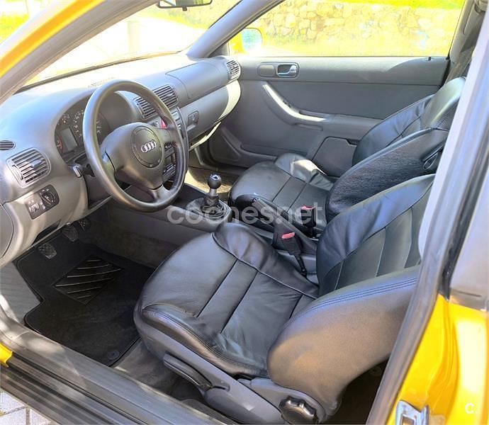 Usado Audi A3 Attraction 150 CV (110 kW) 1998 Amarillo Utilitario