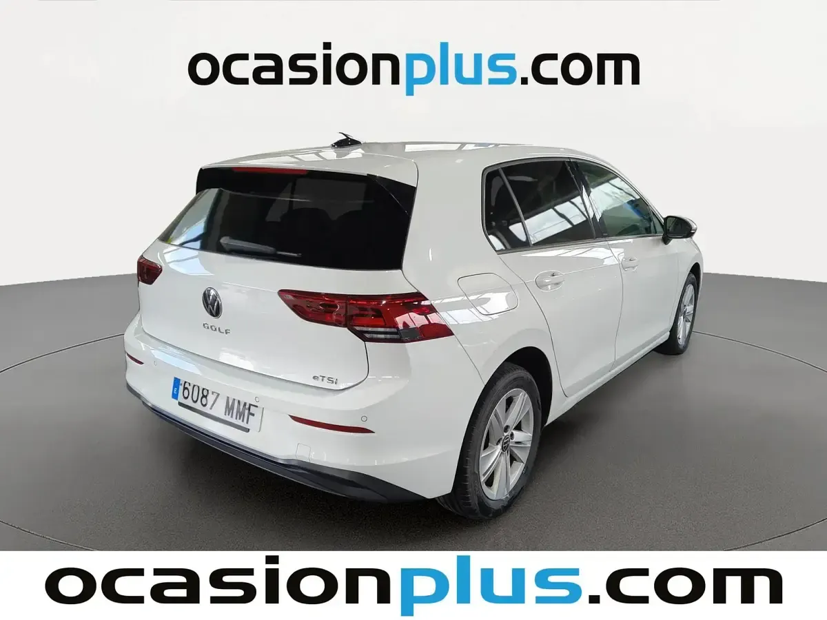 Usado VW Golf VIII Life 110 HP (80 kW) 2023 Branco Citadino