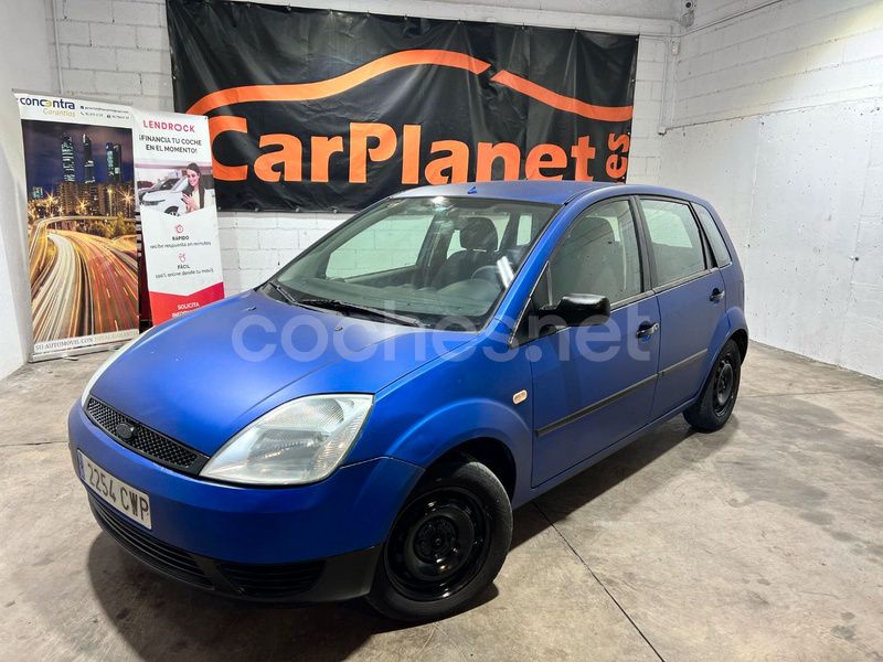 Azul Usado 2004 Ford Fiesta Ambiente Utilitario | 2150 € (Precio justo) - Imagen 1/4