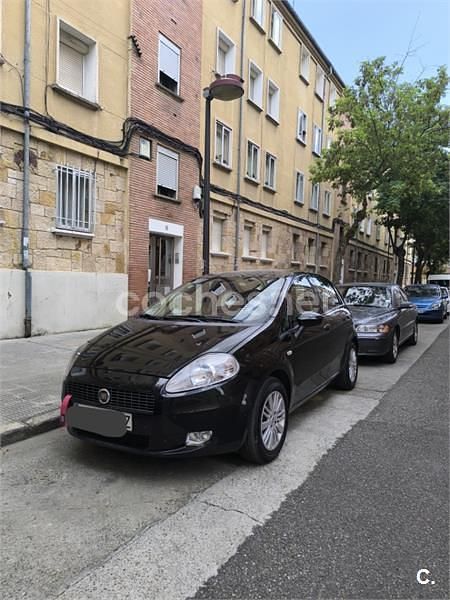 Negro Usado 2007 Fiat Grande Punto Dynamic Utilitario | 3000 € (Caro) - Imagen 1/4