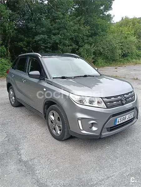 Usado Suzuki Vitara 120 CV (88 kW) 2017 Gris / plata SUV