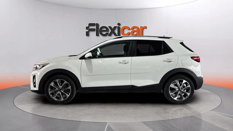Usado Kia Stonic 101 CV (74 kW) 2018 Blanco SUV