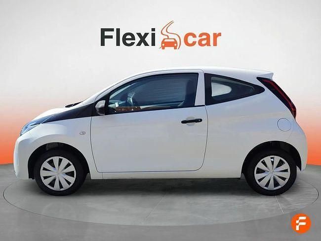 Usado Toyota Aygo X-cite 72 CV (52 kW) 2019 Blanco Utilitario