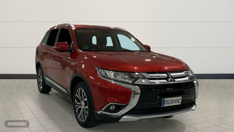 Rojo Usado 2018 Mitsubishi Outlander Motion SUV | 20.500 € (Un poco caro) - Imagen 1/4