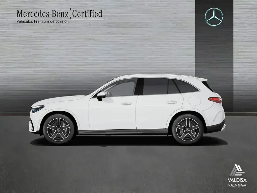 Usado Mercedes GLC300 AMG line 333 CV (244 kW) 2024 Blanco