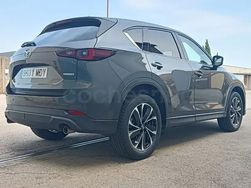 Usado Mazda CX-5 165 CV (121 kW) 2023 Gris / plata SUV