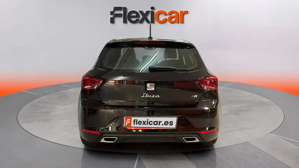Usado Seat Ibiza FR 116 CV (85 kW) 2024 Negro Utilitario