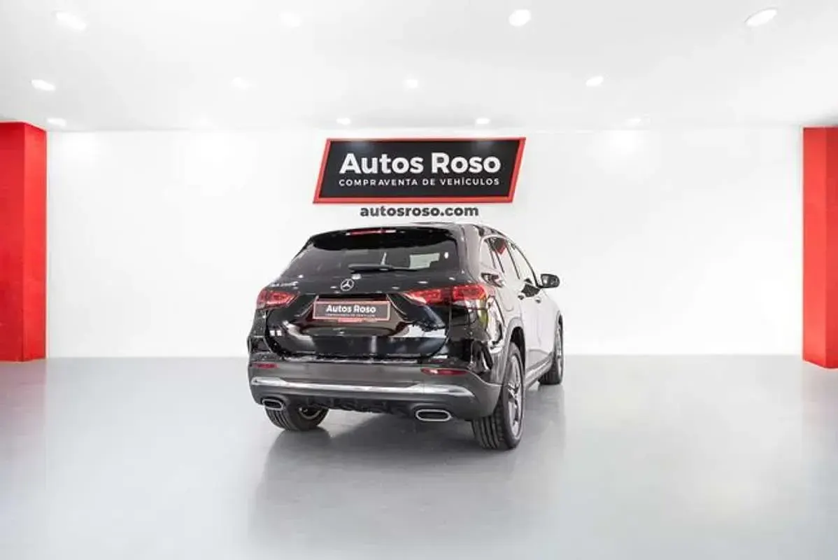 Usado Mercedes GLA250 218 CV (160 kW) 2022 Negro SUV