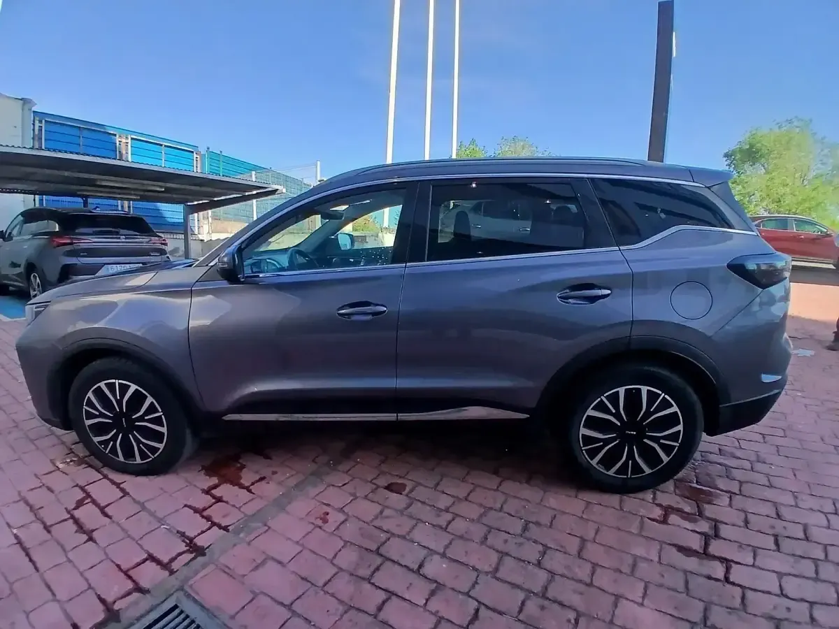 Usado Ebro s700 347 CV (255 kW) 2025 Gris / plata SUV
