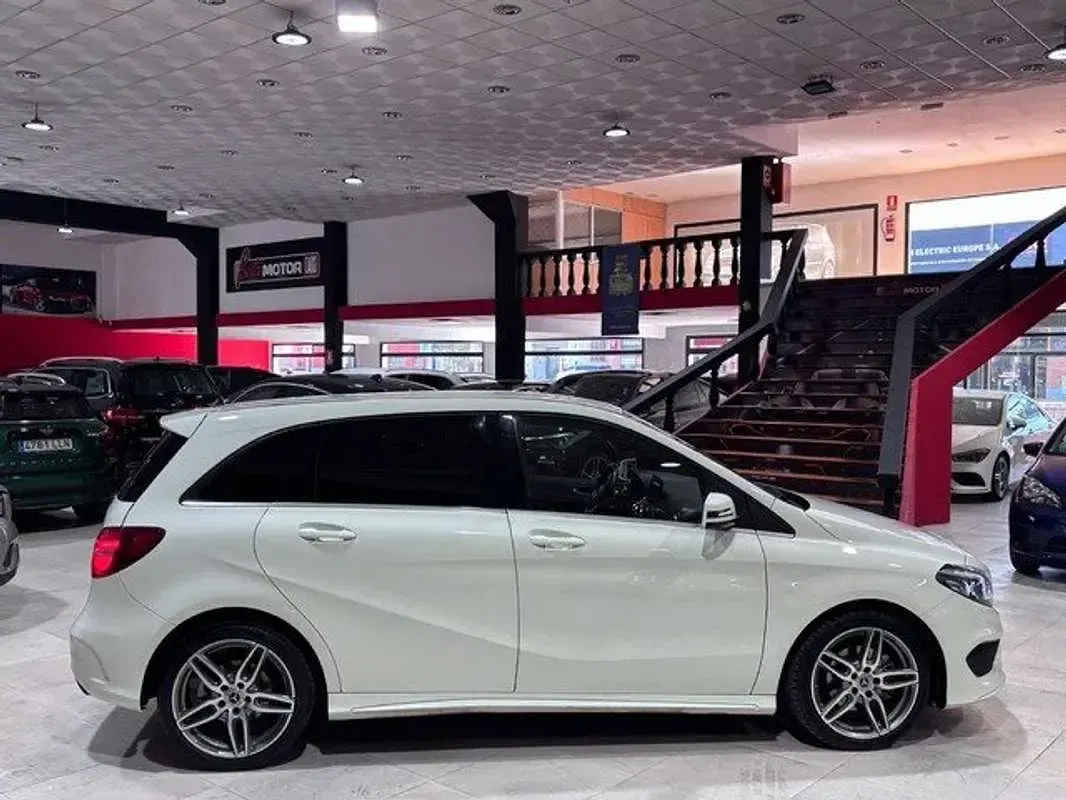 Usado Mercedes B200 136 CV (100 kW) 2018 Blanco Utilitario