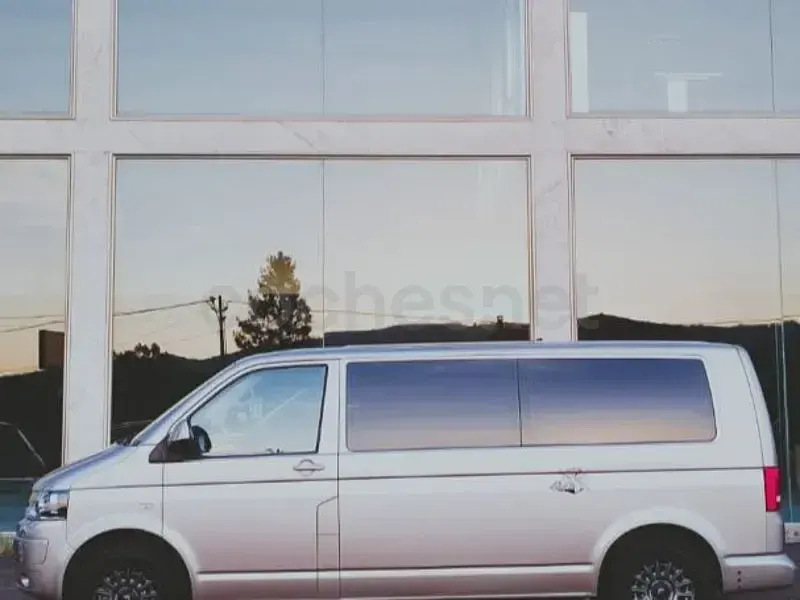 Usado VW Caravelle Comfortline 180 CV (132 kW) 2012 Gris / plata Van