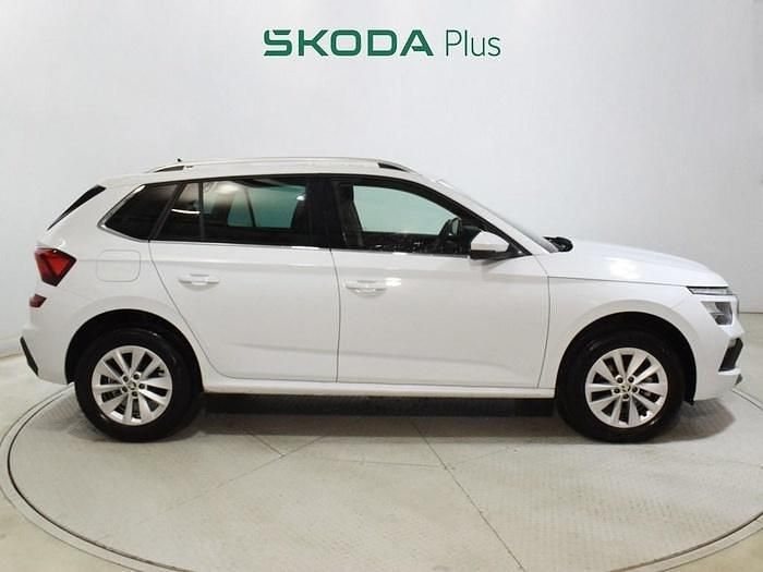 Usado Skoda Kamiq Selection 115 CV (84 kW) 2024 Blanco SUV
