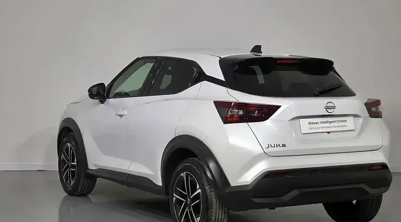 Usado Nissan Juke N-Connecta 114 CV (83 kW) 2025 Lunar white (metalizado) monotono SUV